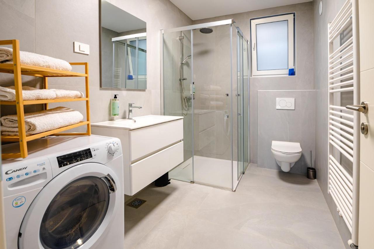 Apartments Luxury Ad Jesenice Eksteriør billede
