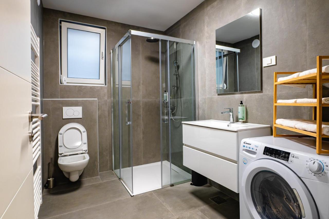 Apartments Luxury Ad Jesenice Eksteriør billede