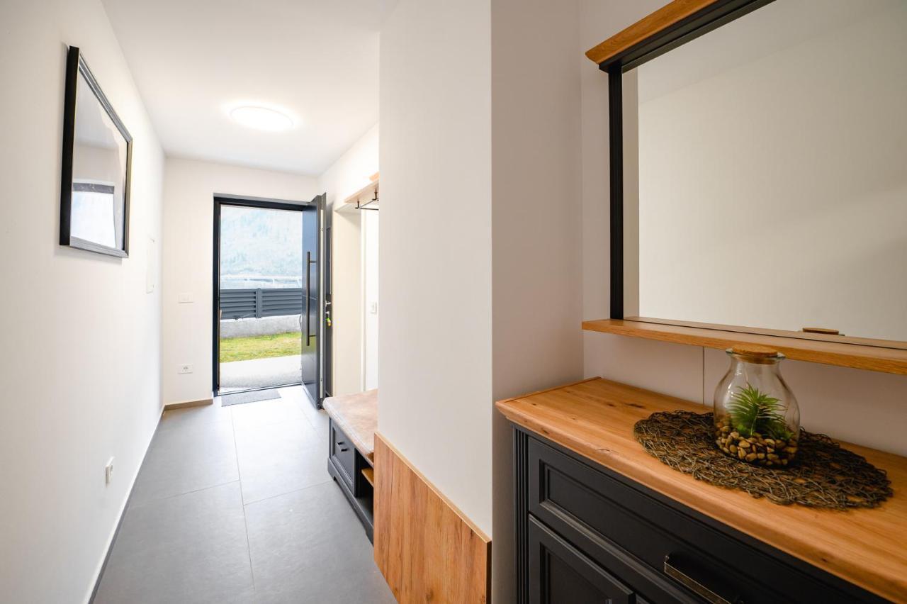 Apartments Luxury Ad Jesenice Eksteriør billede