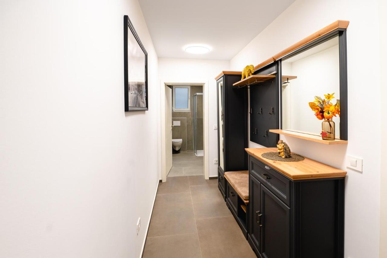 Apartments Luxury Ad Jesenice Eksteriør billede