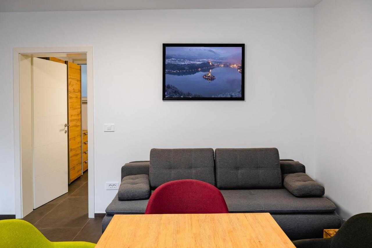 Apartments Luxury Ad Jesenice Eksteriør billede
