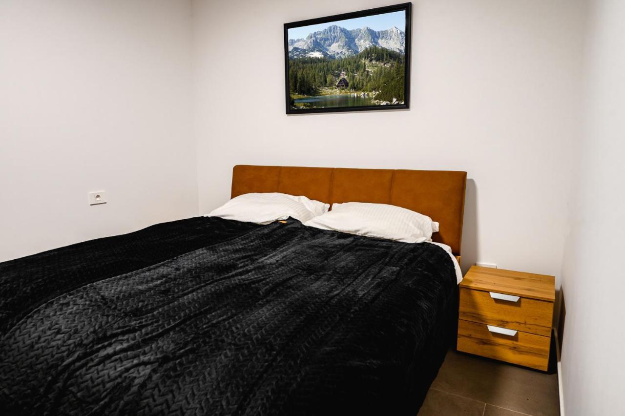 Apartments Luxury Ad Jesenice Eksteriør billede