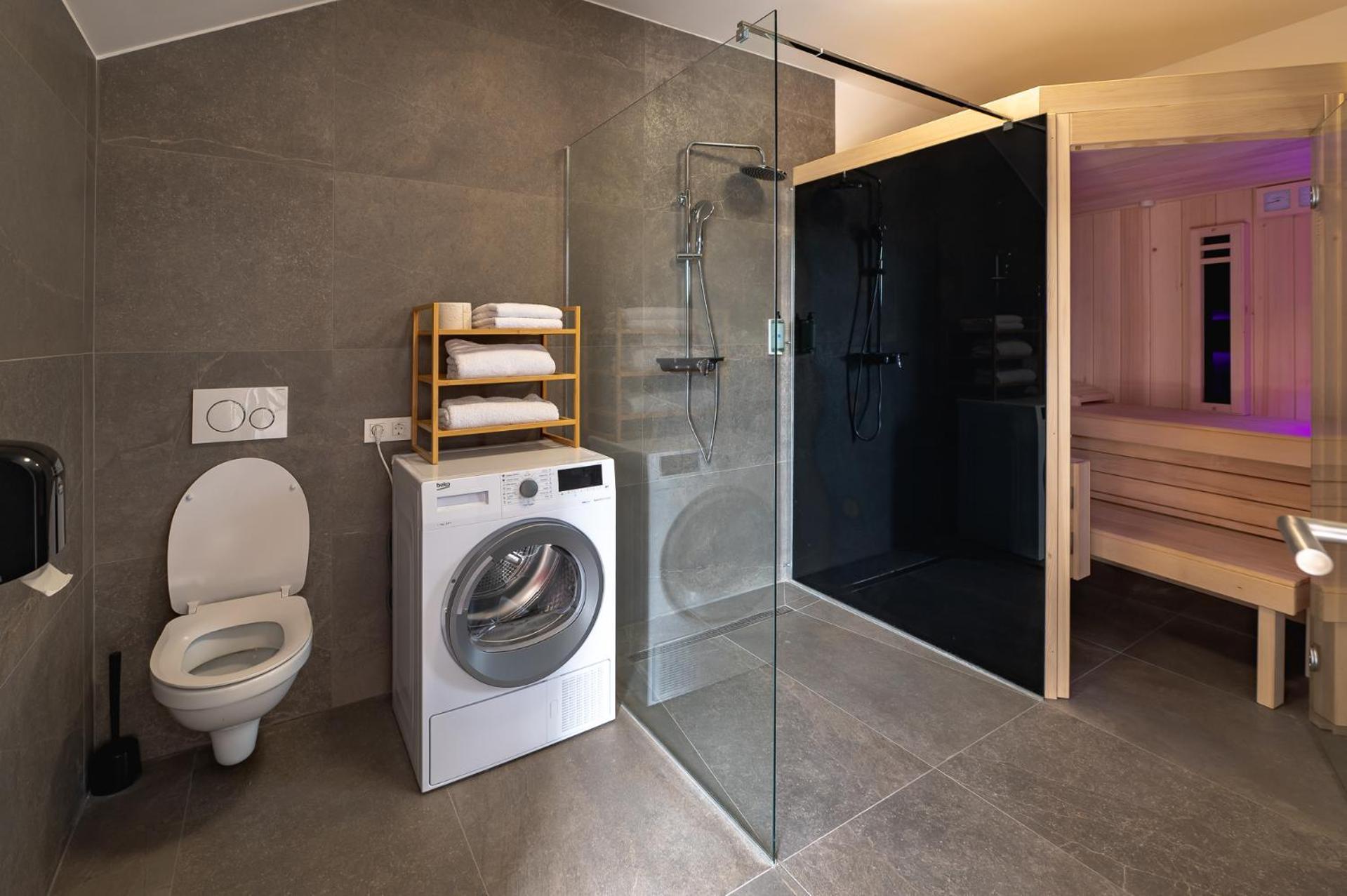 Apartments Luxury Ad Jesenice Eksteriør billede